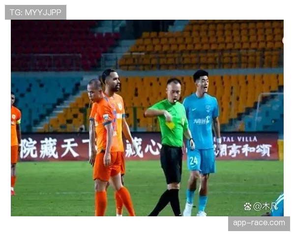 实时:沧州雄狮连入两球,主场暂时2-1逆转梅州客家 实时:沧州雄狮连入两球,主场暂时2-1逆转梅州客家