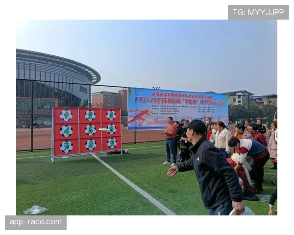 校园足球项目引入“射门挑战赛”,以趣味方式提升青少年射门转化意识 校园足球项目引入“射门挑战赛”,以趣味方式提升青少年射门转化意识